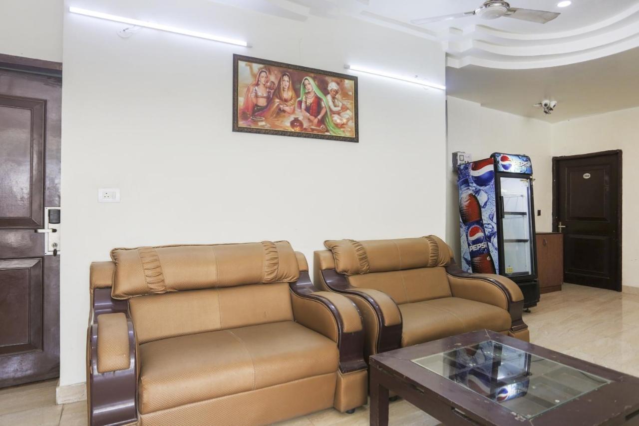 Capital O The Nest Expo Near Pvr Ansal Plaza Greater Noida Hotel Exterior photo