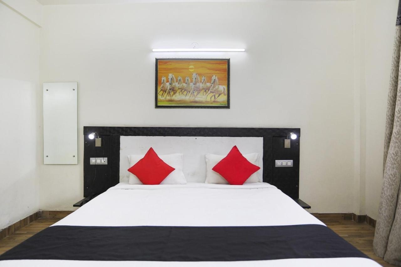 Capital O The Nest Expo Near Pvr Ansal Plaza Greater Noida Hotel Exterior photo
