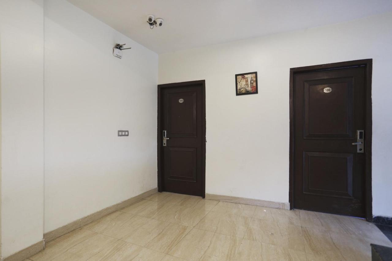 Capital O The Nest Expo Near Pvr Ansal Plaza Greater Noida Hotel Exterior photo